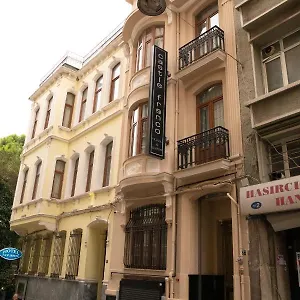 2* فندق Castle Franco